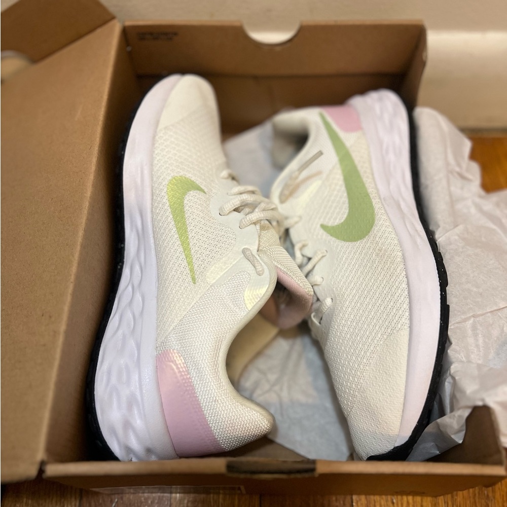 Nike Revolution 6 Running Shoes